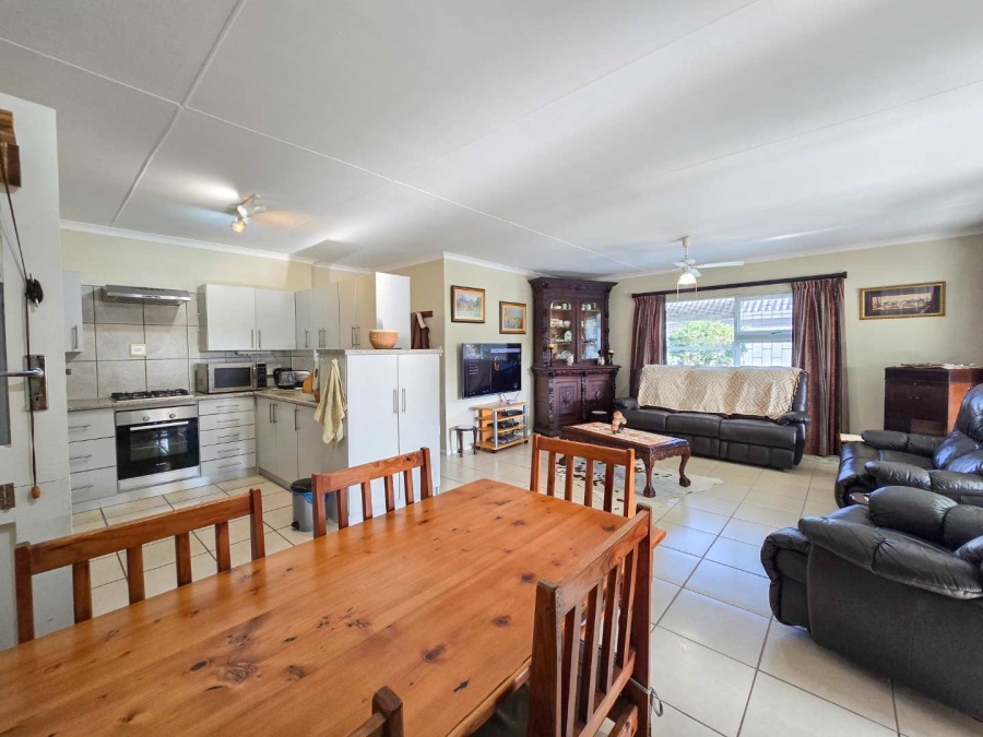 4 Bedroom Property for Sale in Stilbaai Wes Western Cape